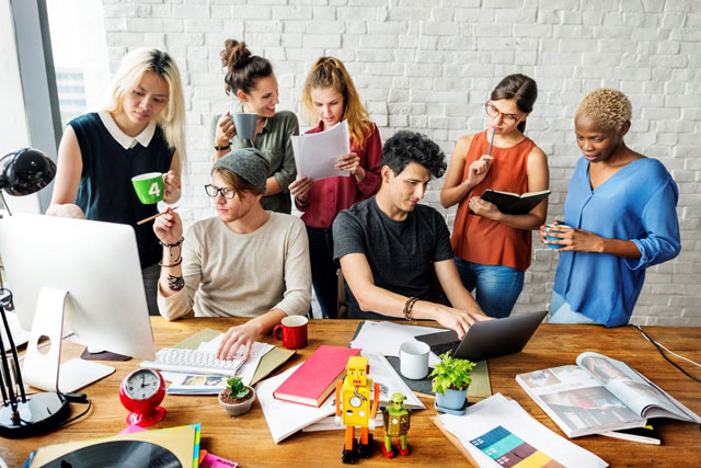 praktika Willst du Erfahrungen in der Welt des Online-Marketings sammeln? Ein Praktikum bei einem Unternehmen, das sich auf digitales Marketing spezialisiert hat,