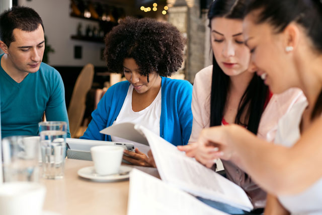 Schreiben von wissenschaftlichen Arbeiten für Studierende