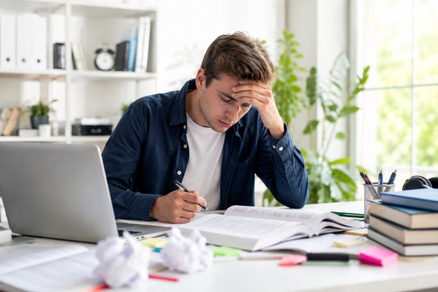 abbruch-studium-ausbildung Studium oder Ausbildung abgebrochen